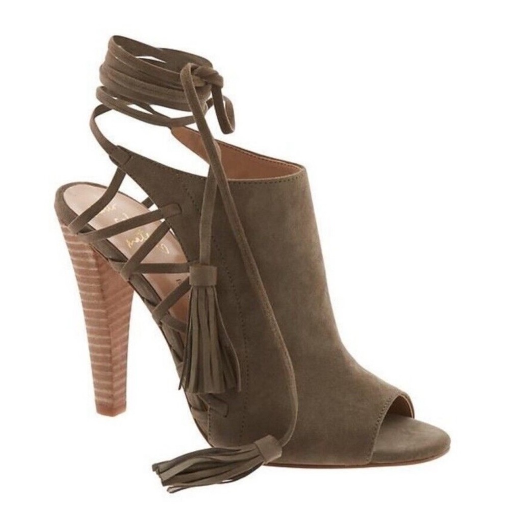 Banana Republic Suede Tan Peep-Toe Heels with ankle laces